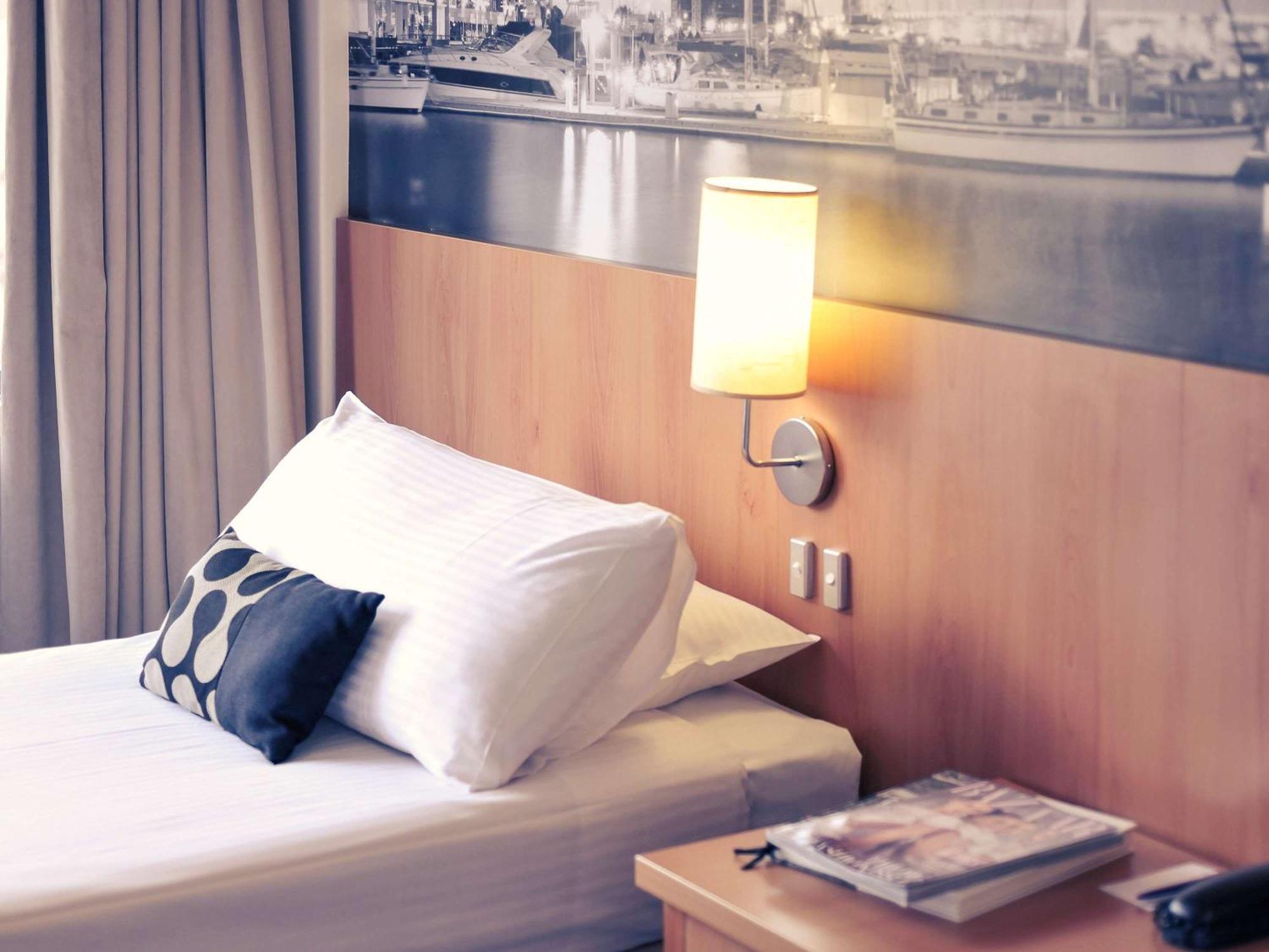 Mercure North Melbourne Exterior photo